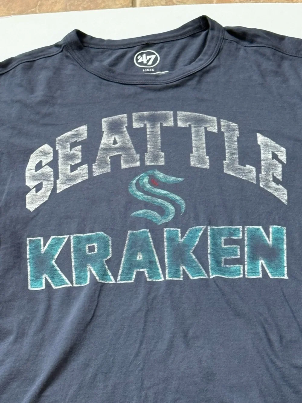 47 Seattle Kraken MLB Dark Blue Logo Crewneck Tee - Picture 2 of 6